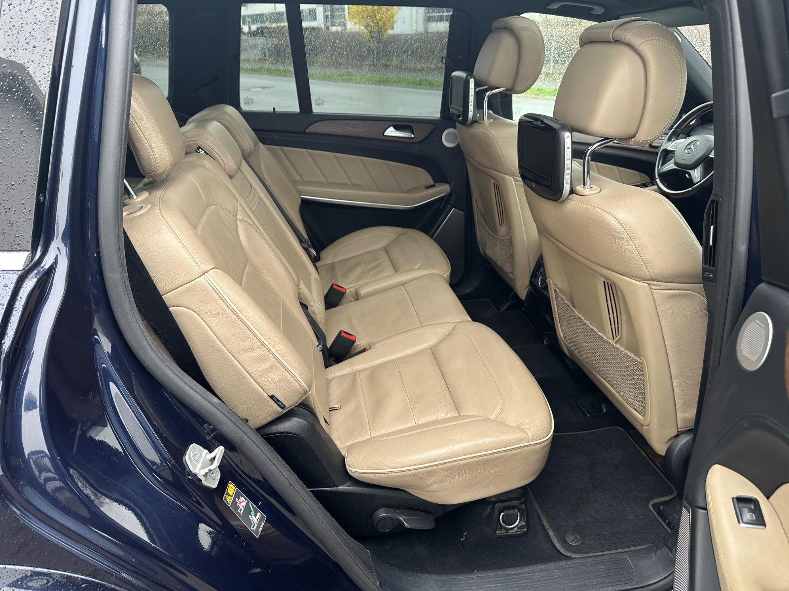 Fahrzeugabbildung Mercedes-Benz GL 500 4Matic AMG/7 Sitze/Navi/ILS/Pano/Kam/AHK