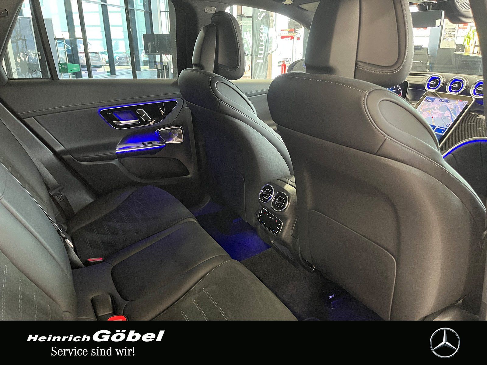 Fahrzeugabbildung Mercedes-Benz GLC 450 d AMG+PANO+AHK+AIRMATIC+STANDHZ.+BURMEST