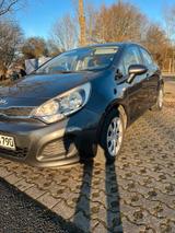 Kia Rio 1,1 - Kia Rio in Kassel