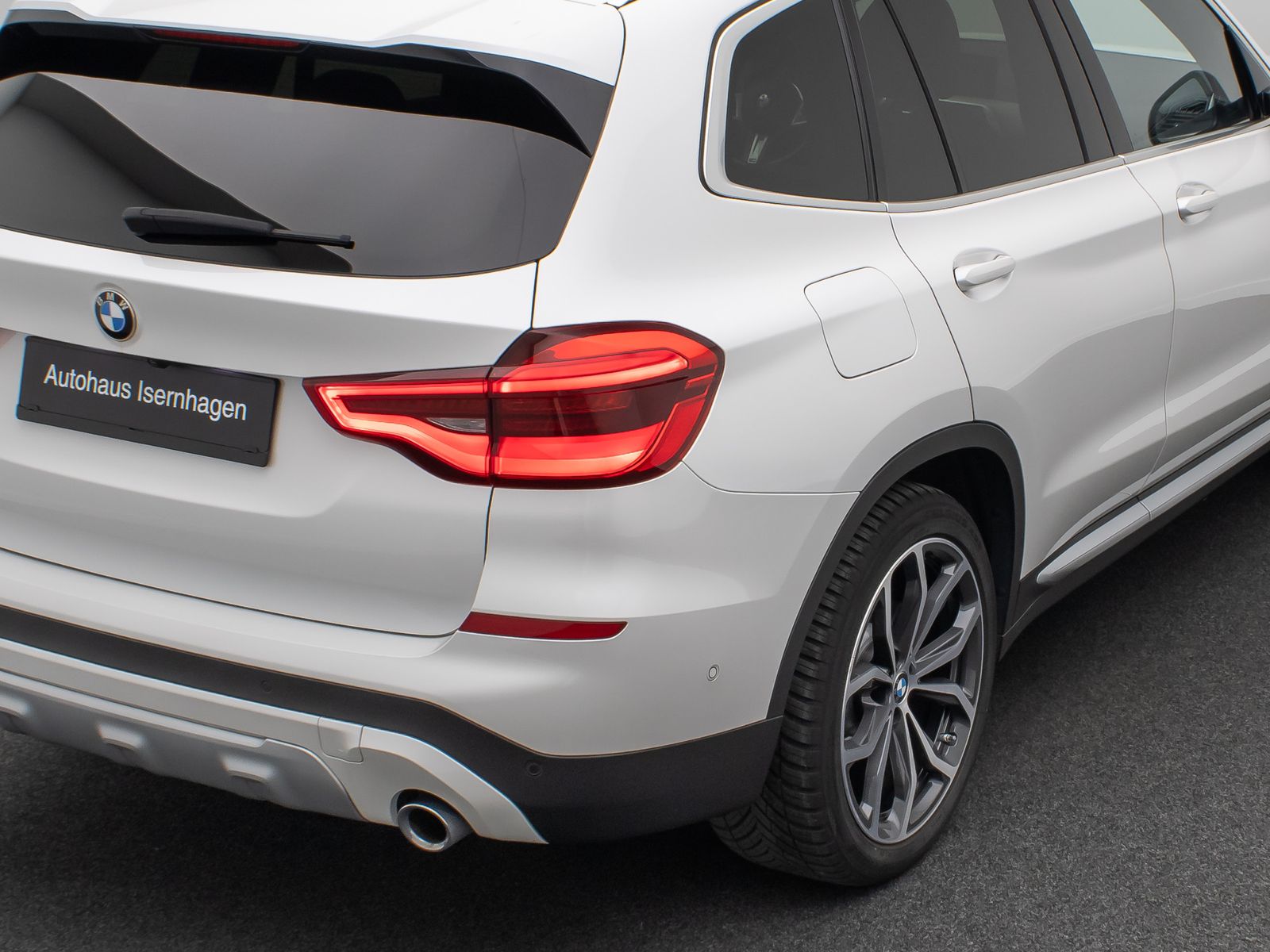 Fahrzeugabbildung BMW X3 xD20d xLine Kamera DAB AHK Komfort HUD 20Zoll