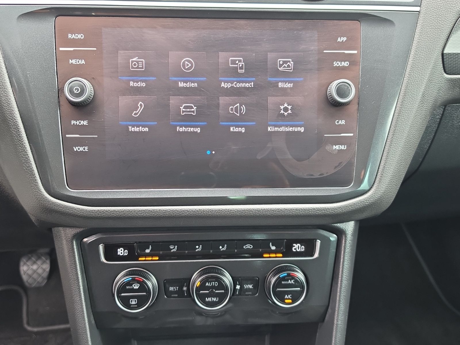Fahrzeugabbildung Volkswagen Tiguan Comfortline BMT/Start-Stopp Aus 1.Hand
