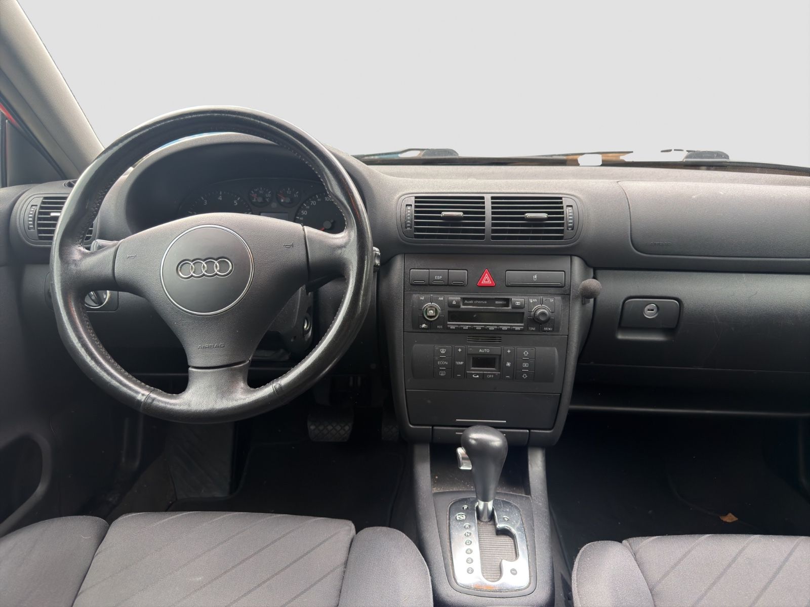 Fahrzeugabbildung Audi A3 1.8T tiptronic/TÜV/HU/Subwoofer/Sportsitze