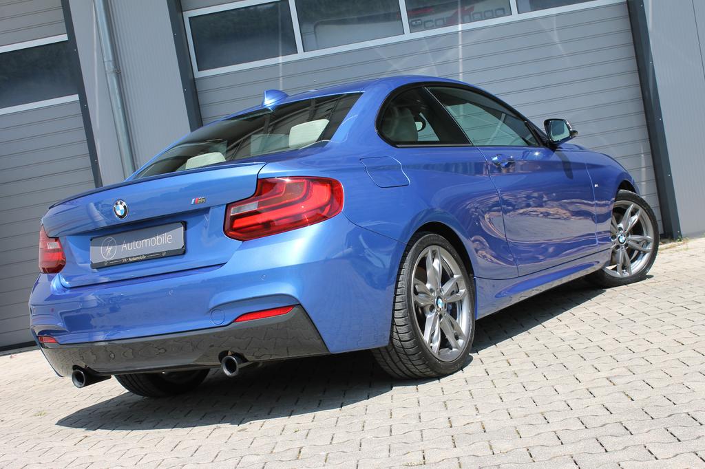 BMW M235