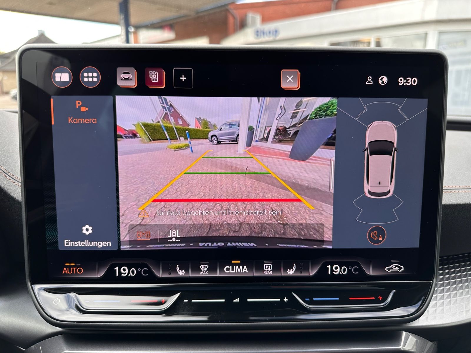Fahrzeugabbildung CUPRA Leon VZ 2.0 TSI Pano/ACC/APP/LED/RFK/PDC/SHZG