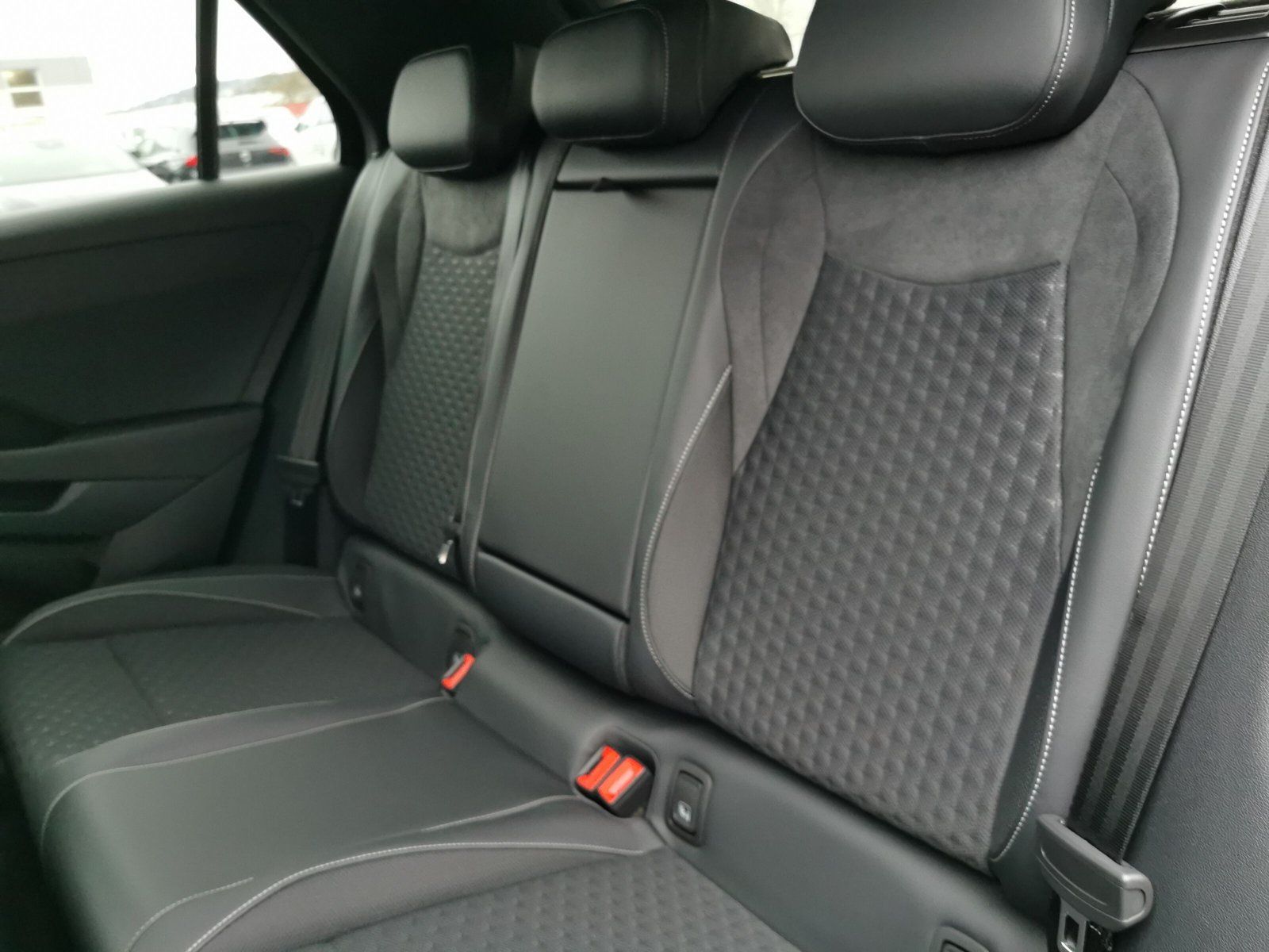 Volkswagen T-Roc - Bild 13