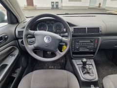 Fahrzeugabbildung Volkswagen Passat Variant 2.0 Basis HU 07/2027