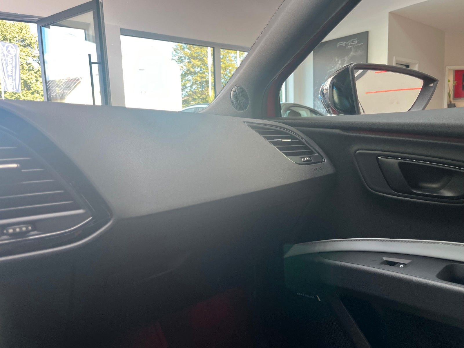 Fahrzeugabbildung SEAT Leon Cupra 280*8xbereift*PDC*NAVI*Winter*Sound*
