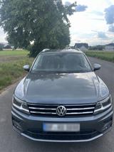 Volkswagen Tiguan Allspace 1.5 TSI, 7 Sitzer, grau - VW Tiguan Allspace Gebrauchtwagen in Frankfurt