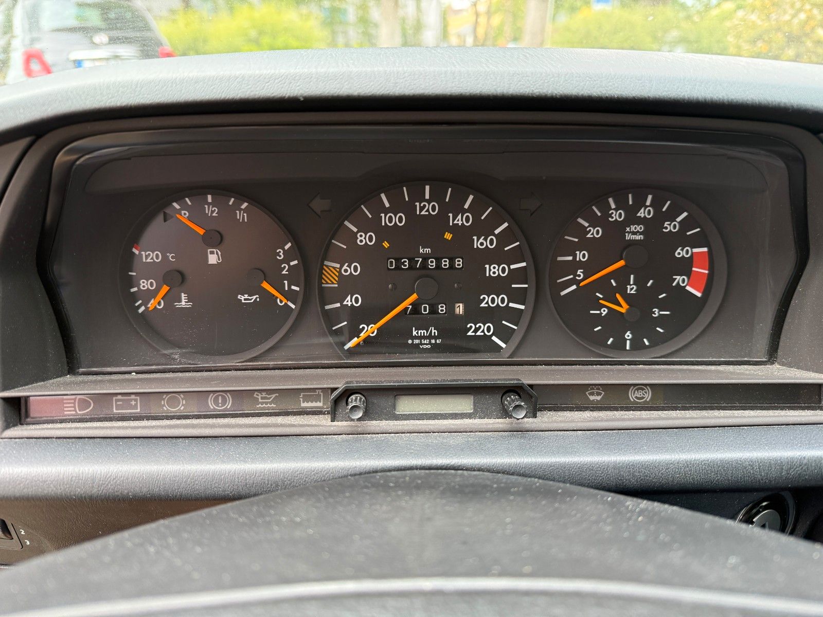 Fahrzeugabbildung Mercedes-Benz 190E 1.8