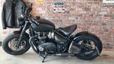Triumph Bonneville bobber black  Dr. Jekill & Mr. Hyde - CHOPPER BOBBER