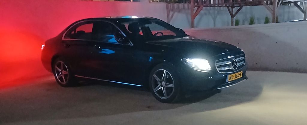 Image of Mercedes-Benz E 200