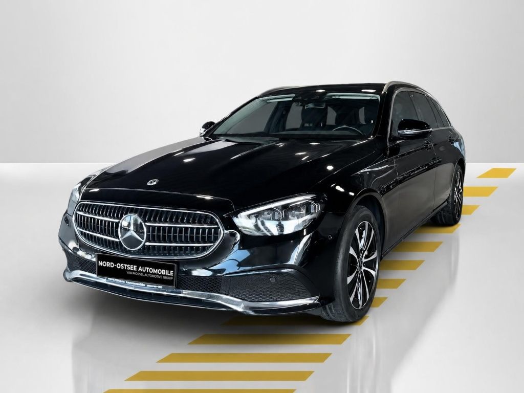 Mercedes-Benz E 300 T de 4M AVANTGARDE KAMERA DISTRO BURMESTER imagem 2