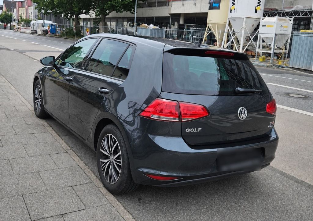 Image of Volkswagen Golf