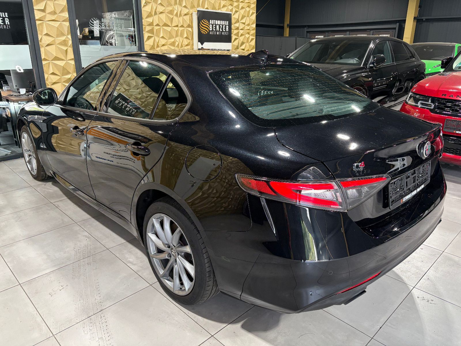 Fahrzeugabbildung Alfa Romeo Giulia Ti Q4/MEMORY/KAMERA/NAVI/ACC/APPLE/SHZ