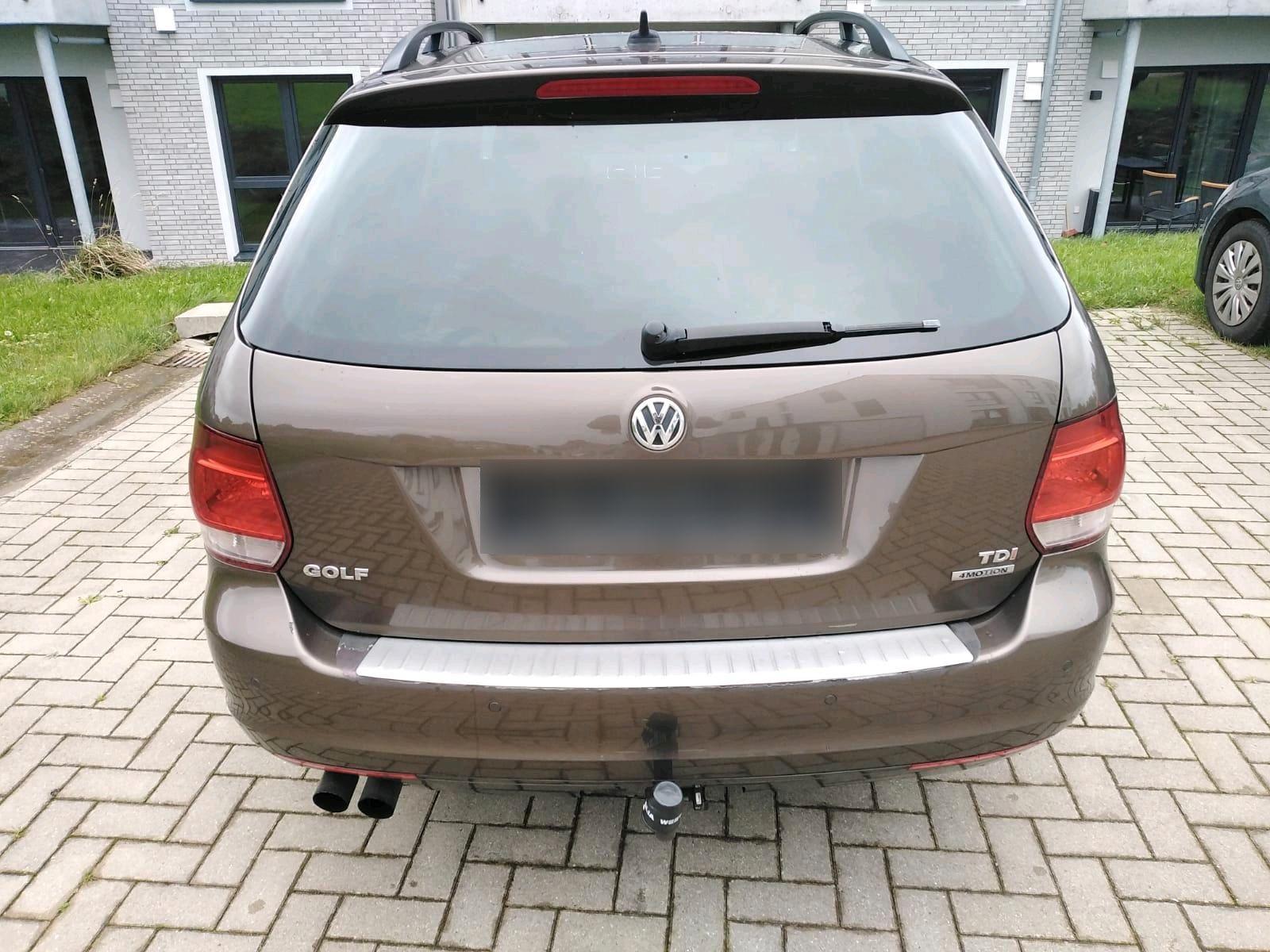 Volkswagen Golf 2013 — interior