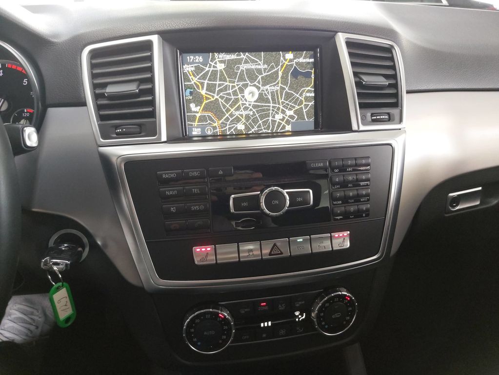 Mercedes-Benz ML 350 CDI AMG DISTR TOTW KAMERA COMAND LEDER
