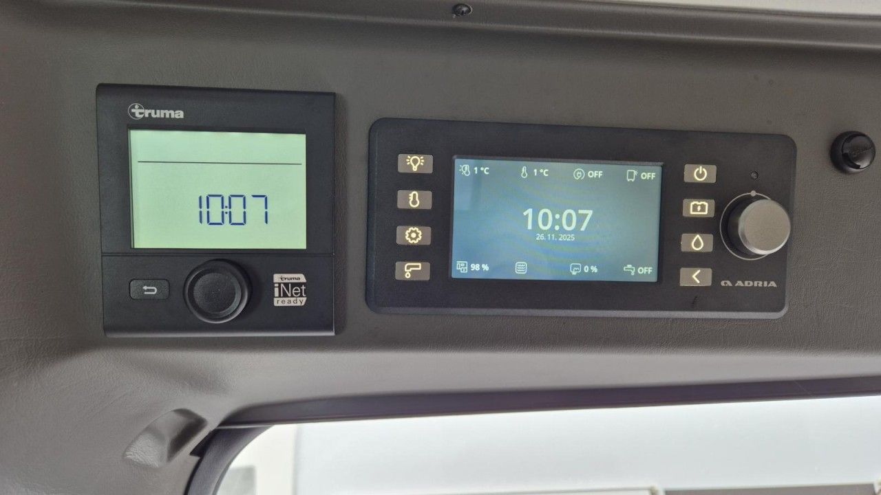 Fahrzeugabbildung Adria Twin 540 - viele Extras - 18 Zoll A/T Bereifung