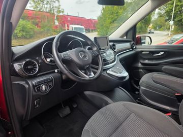 Mercedes V 220 - 8