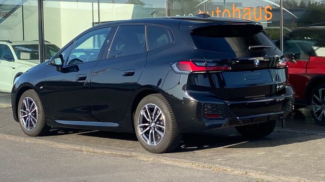 Fahrzeugabbildung BMW 218 Baureihe 2 Active Tourer 218 i M Sport NAVI+