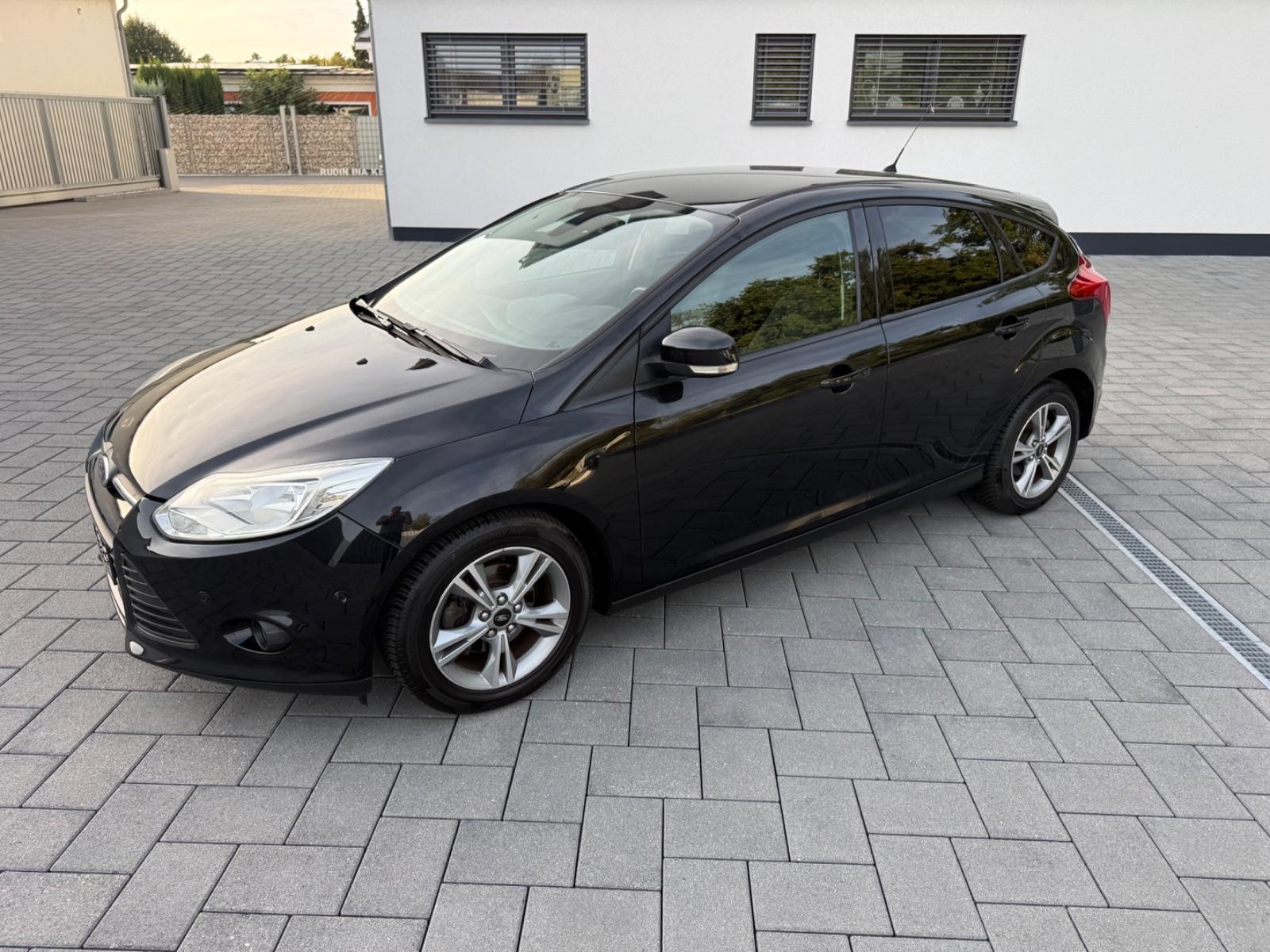 Ford Focus Lim. Trend Motor ruckelt