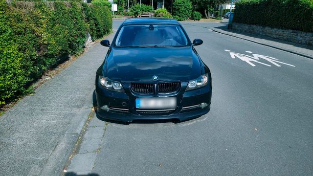 BMW E 90 325i