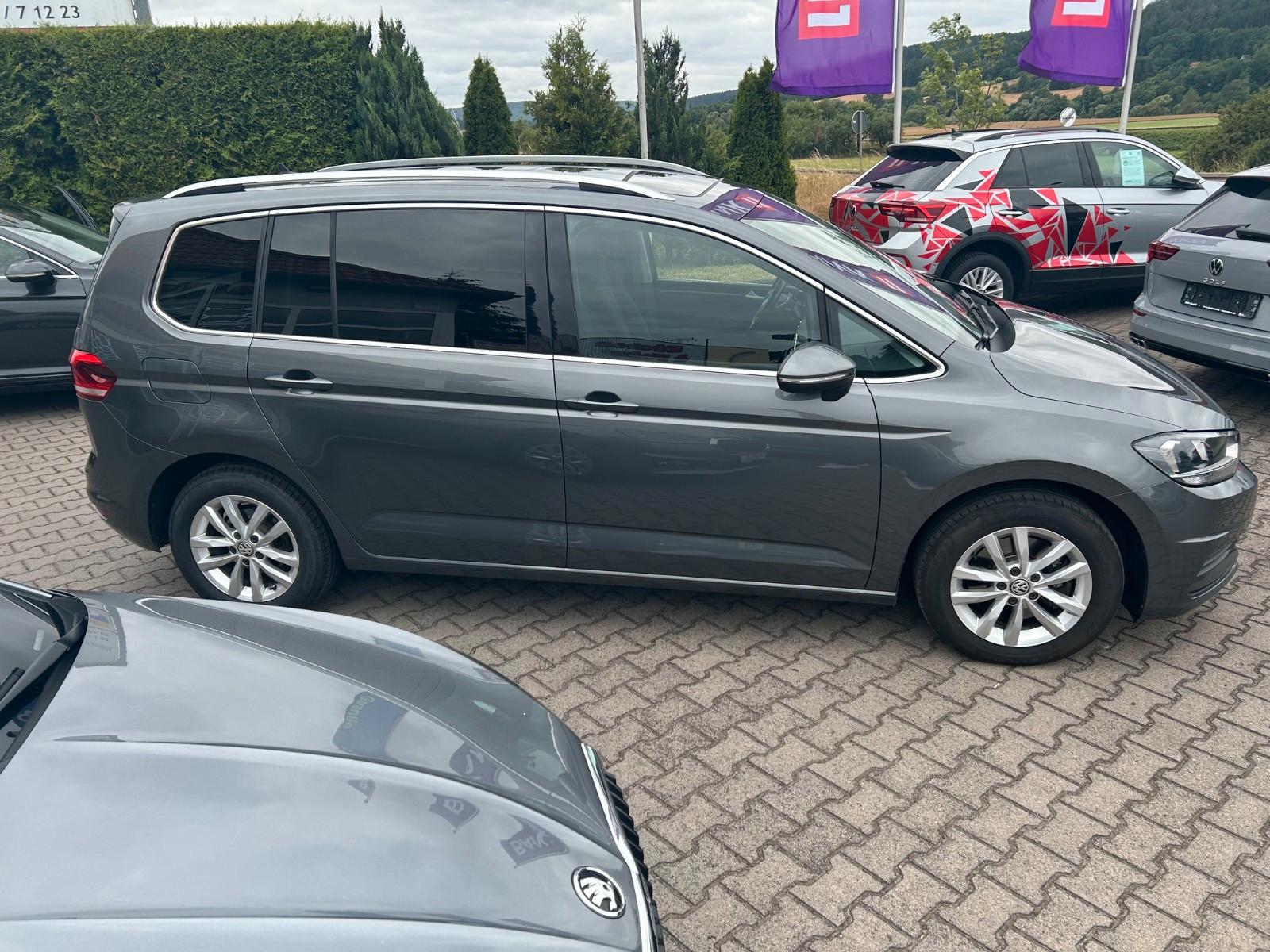 Volkswagen Touran Comfortline 1.6TDI 8xRad HU+Insp neu