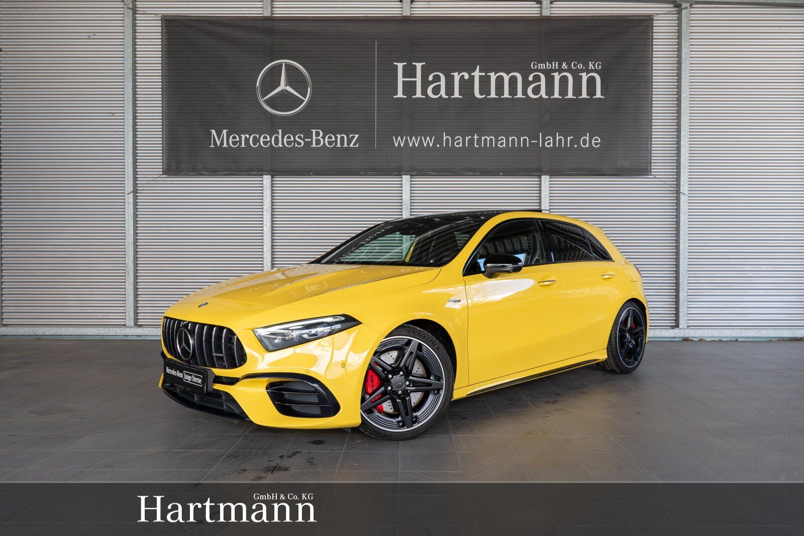 MERCEDES-BENZ A 45 S 4M+ AMG Night Performance Panorama HUD