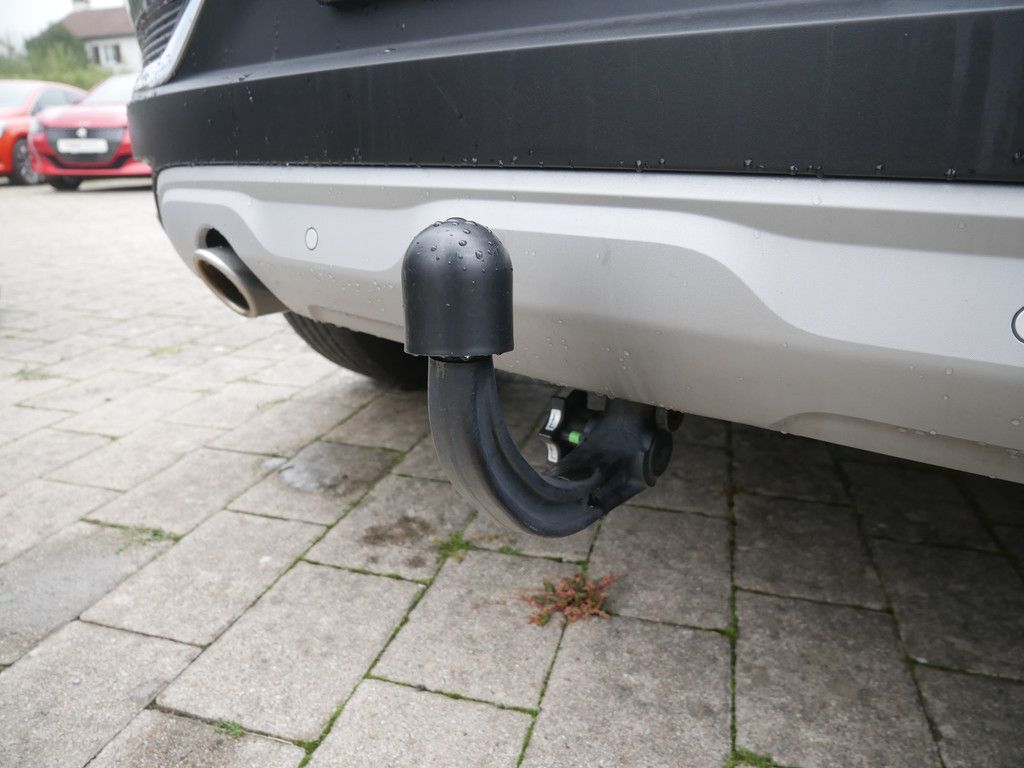 Fahrzeugabbildung Renault Captur Intens TCe 130 SHZ KAMERA NAVI AHK LED