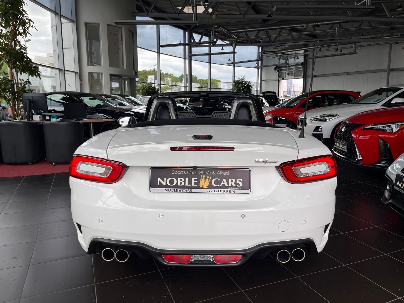 Fahrzeugabbildung Abarth 124 Spider Turismo LED DAB LEDER NAV SHZ
