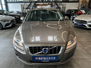 Volvo V70 Kombi Momentum *Leder*