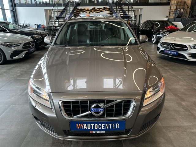 Volvo V70 Kombi Momentum *Leder*