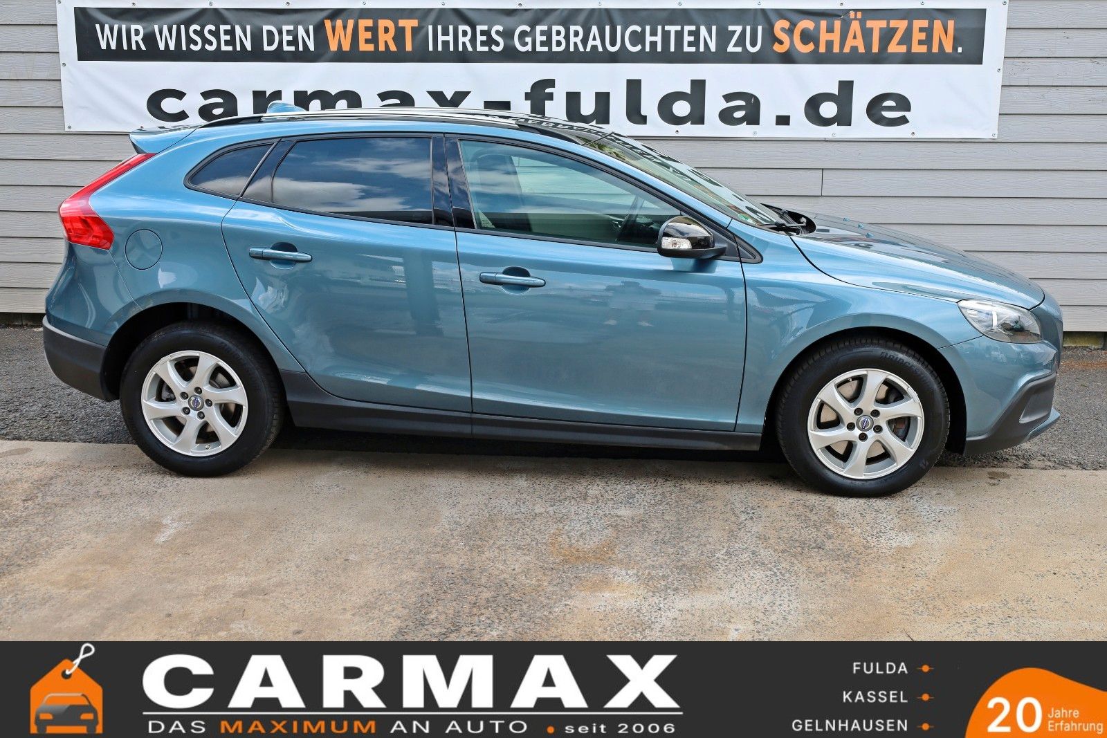 Fahrzeugabbildung Volvo V40 CrossCountry Kinetic AWD Navi,Panorama,Bliss