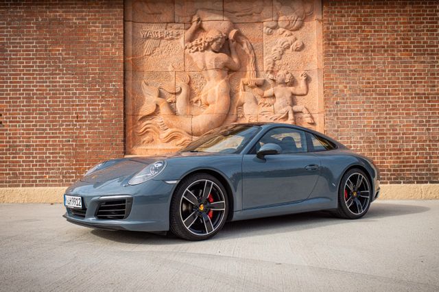 PORSCHE 911 Carrera S
