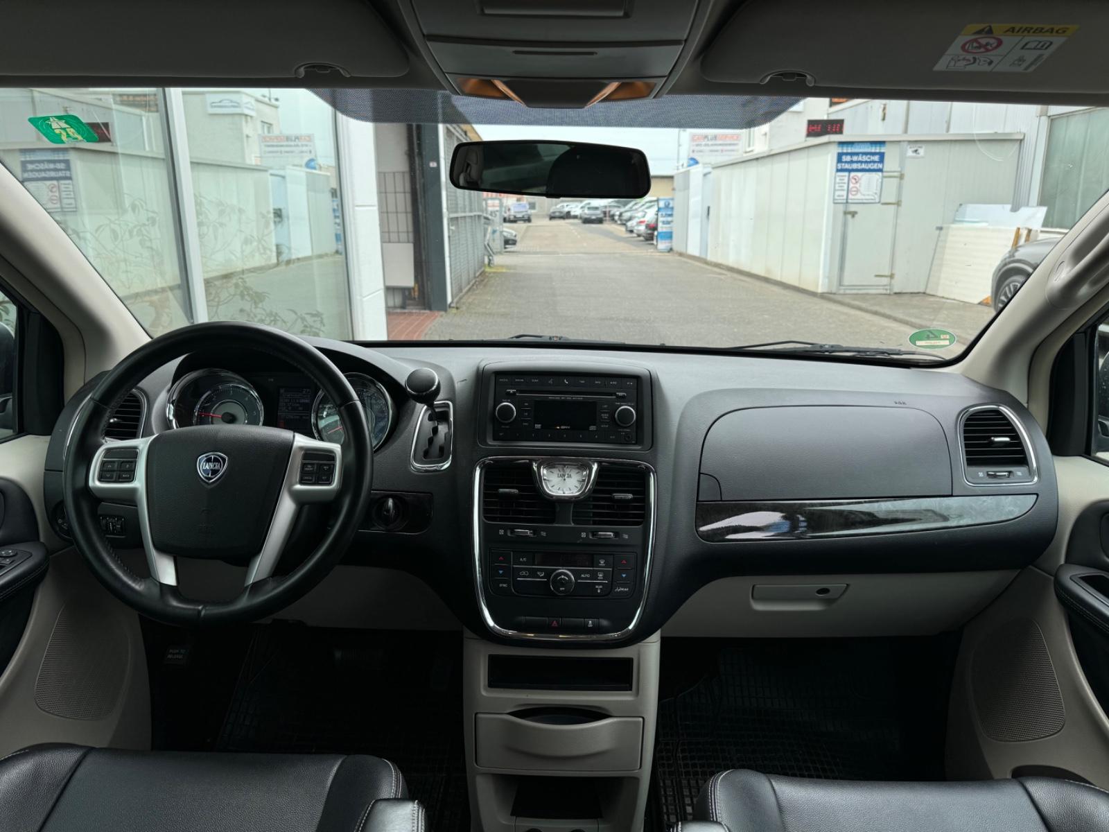 LANCIA VOYAGER SILVER 2.8 177 CH BVA 7 PLACES / CUIR / CLIM AUTO - 171300 km
