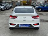 Hyundai i30 1.4 T-GDI Fastback Style /LED / Applecarplay - Hyundai i30: Style