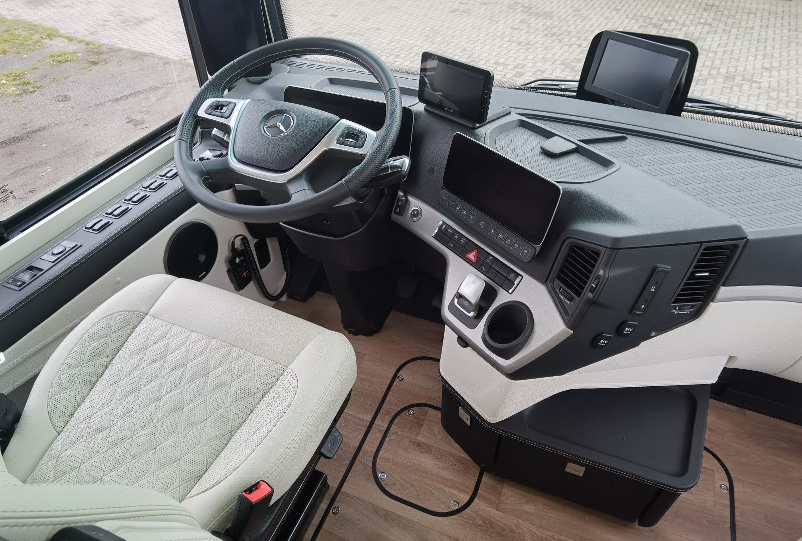 Fahrzeugabbildung Morelo Grand Empire 120 GSO Slide-Out M25 *Aktionspreis