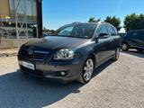 Toyota TOYOTA AVENSIS 2.0 D-4D - 2007 - Toyota Avensis aus 2007 mit Diesel-Antrieb