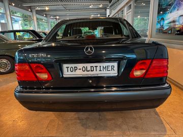 Mercedes E 230 - 5