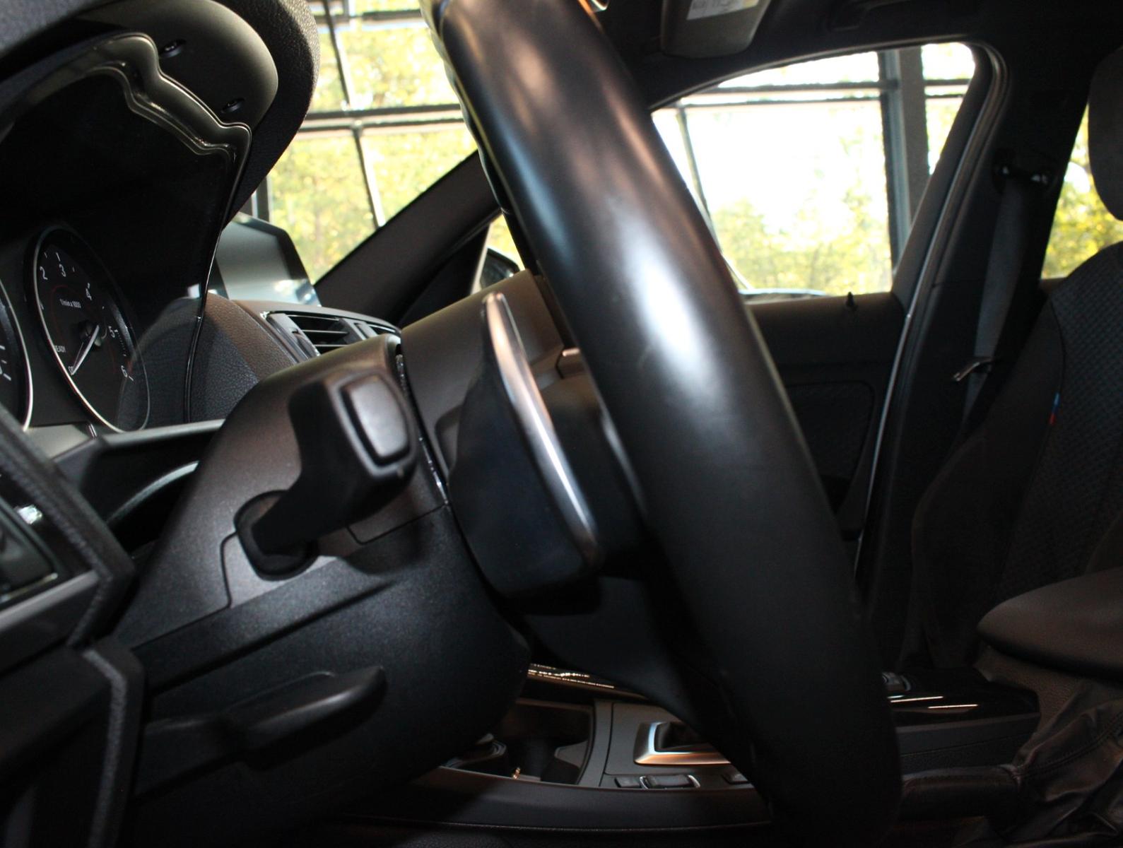 BMW 120 d M Sport Navi*Bi Xenon*1. Hand*HiFi