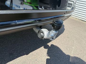 Mercedes-Benz GLC 300 4Matic AMG+AHK+LED+Navi+MBUX