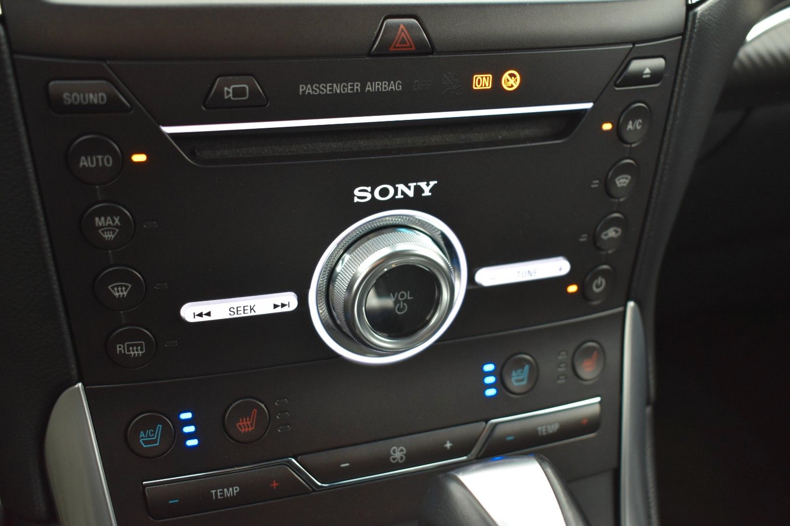 Fahrzeugabbildung Ford Edge ST-Line 4x4 Kamera Sitzbelüftung ACC