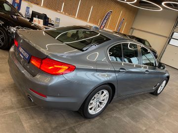 BMW 530 i xDrive *1.HAND*NAVI*TEMPO*SZHZ*AHK*PDC*