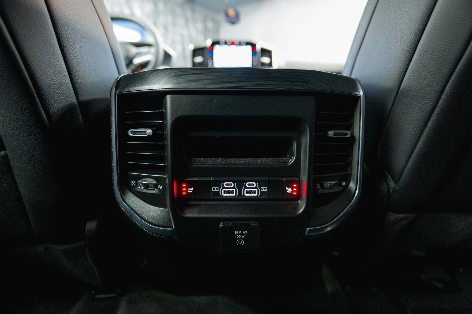 Fahrzeugabbildung Dodge RAM 5.7 V8 HEMI 4x4 LARAMIE Offroad Night LED