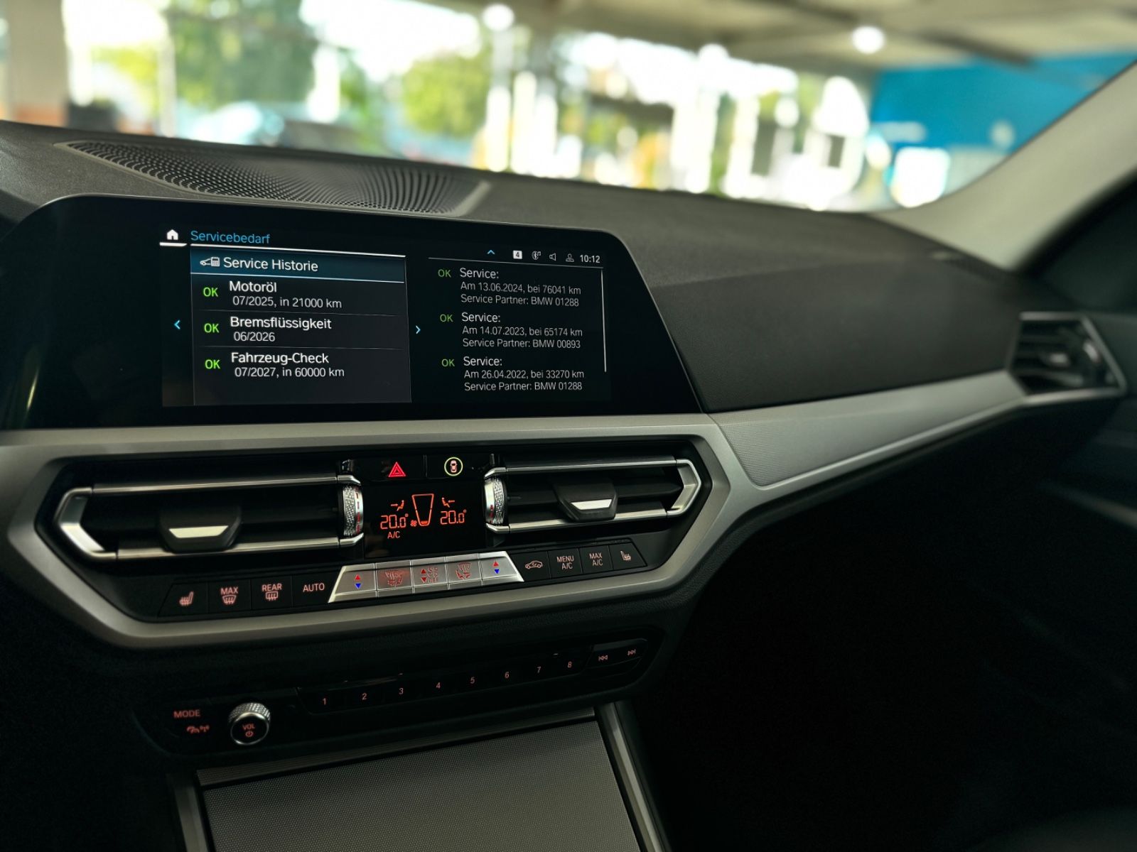 Fahrzeugabbildung BMW 320e Laser DAB Komfort HUD AHK Alarm Sport Leder