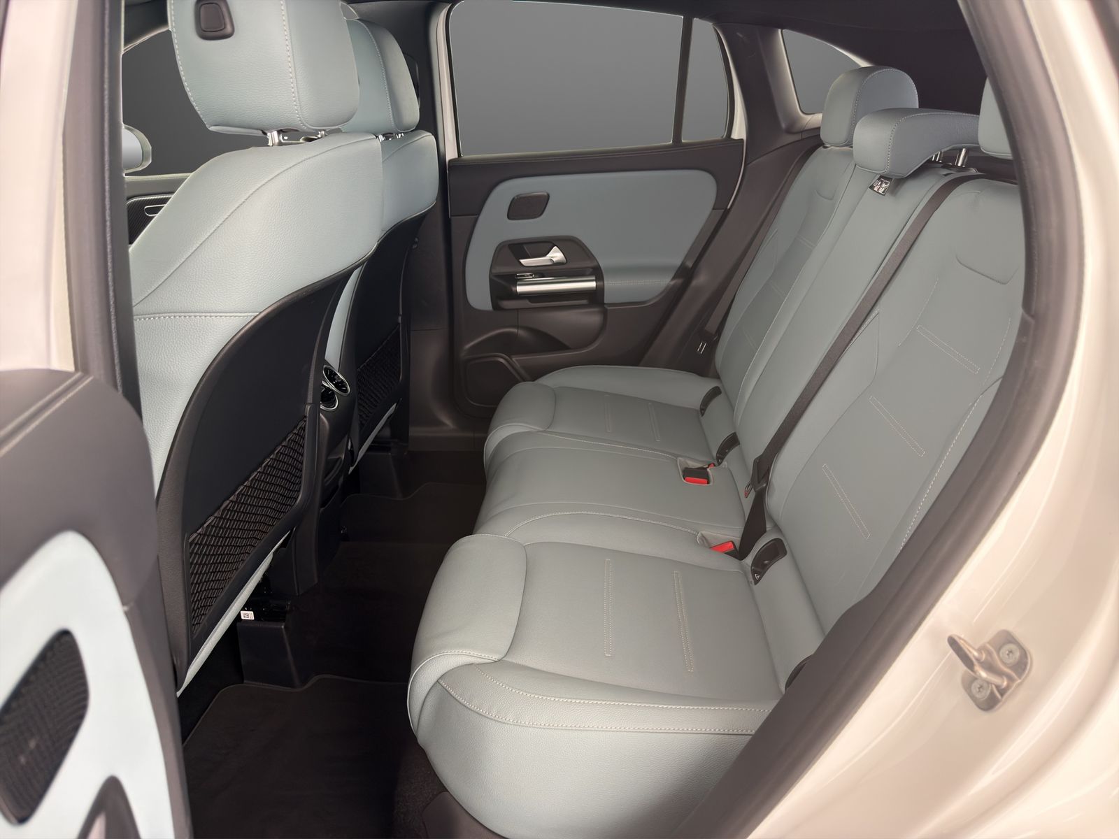Mercedes-Benz GLA 200 AMG Line 2x *Premium*MB LED*19*WiPa+Kam foto 8