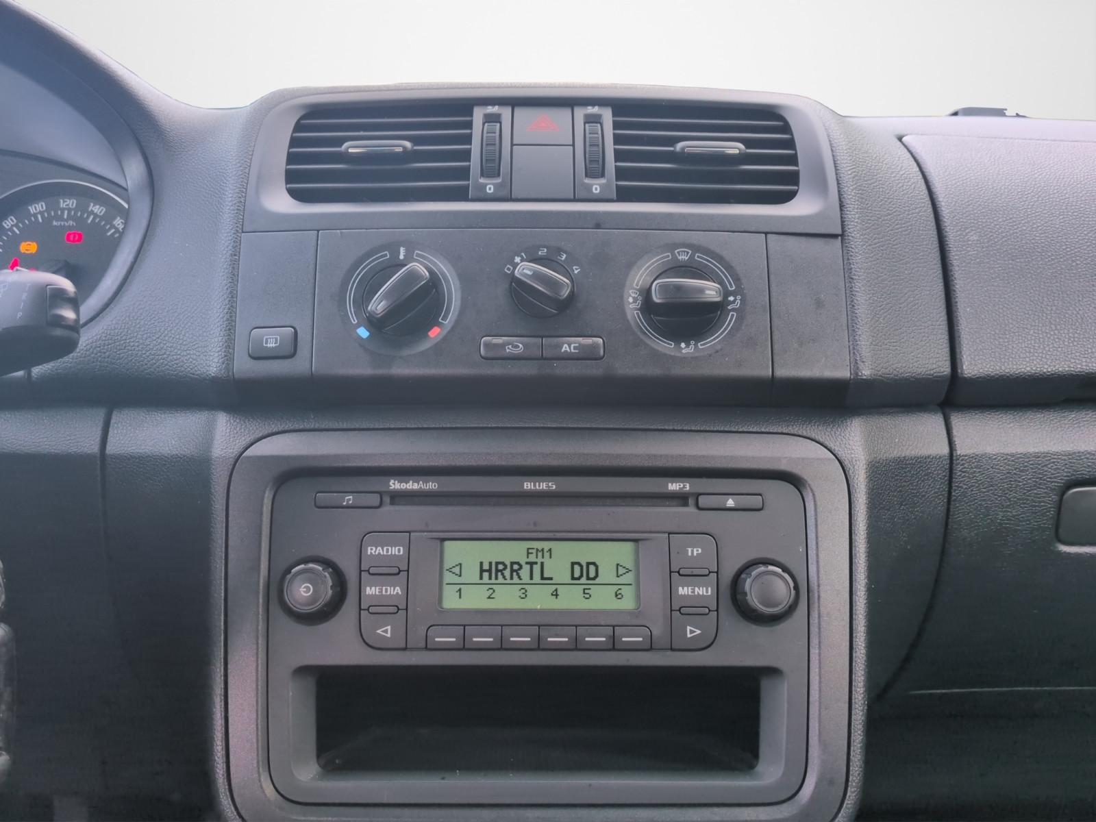 Skoda Fabia 2011 — photo 17