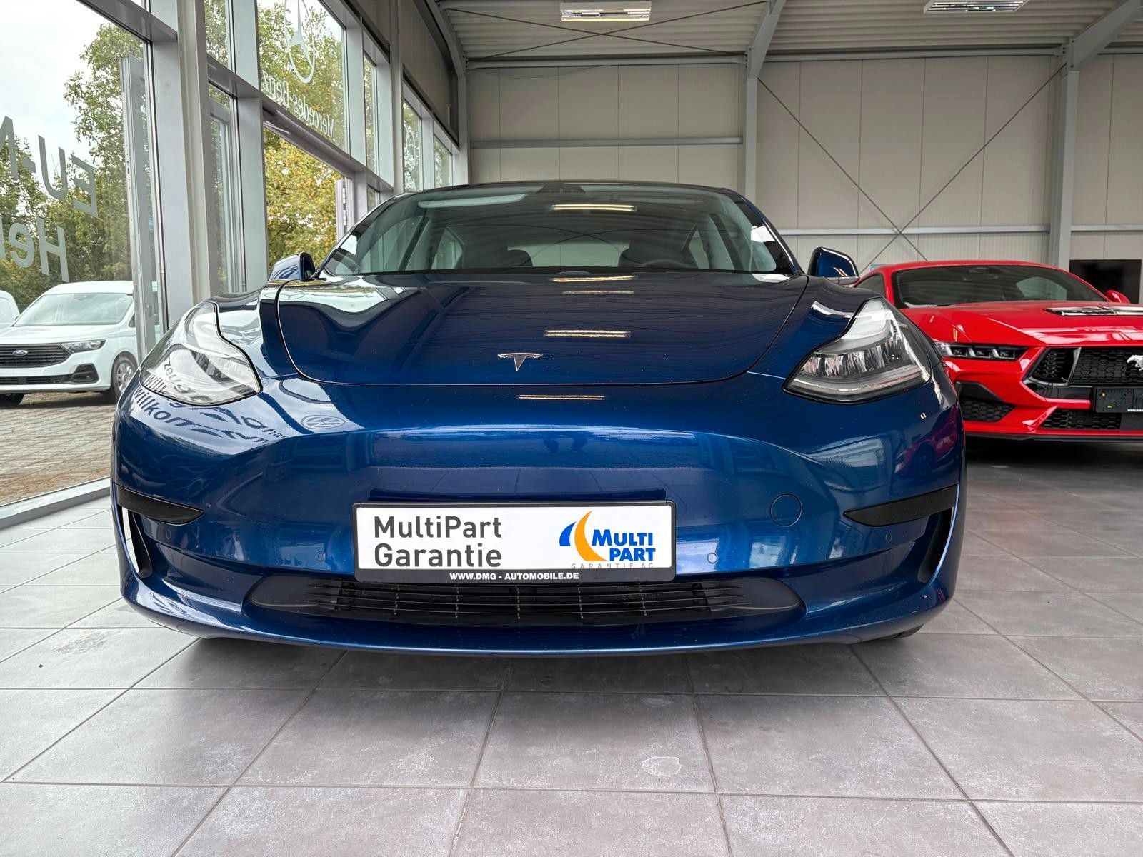 Fahrzeugabbildung Tesla Model 3 Standard Range Plus RWD 60kw