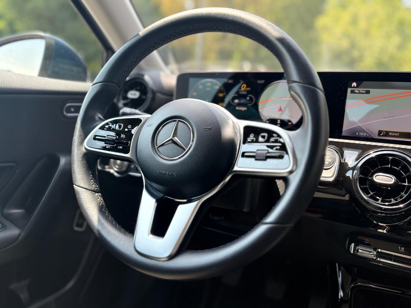Mercedes-Benz A 180 d LIMOUSINE *MULTIBEAM*KAM*SHZ*ALU*