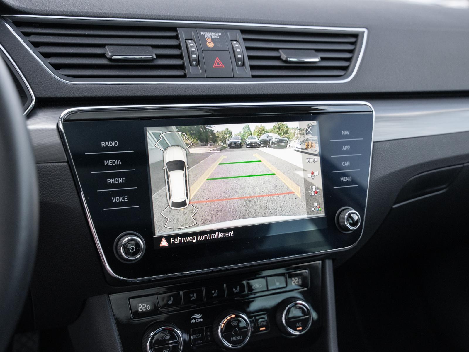 Skoda Superb Style AHK PANO Progressivlenkung DAB+, миниатюра 19