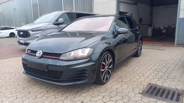 Volkswagen Golf VII Lim. GTI Performance BMT